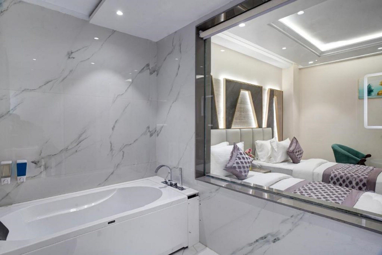 Bathroom 4, Hotel Gold The Prime, Delhi