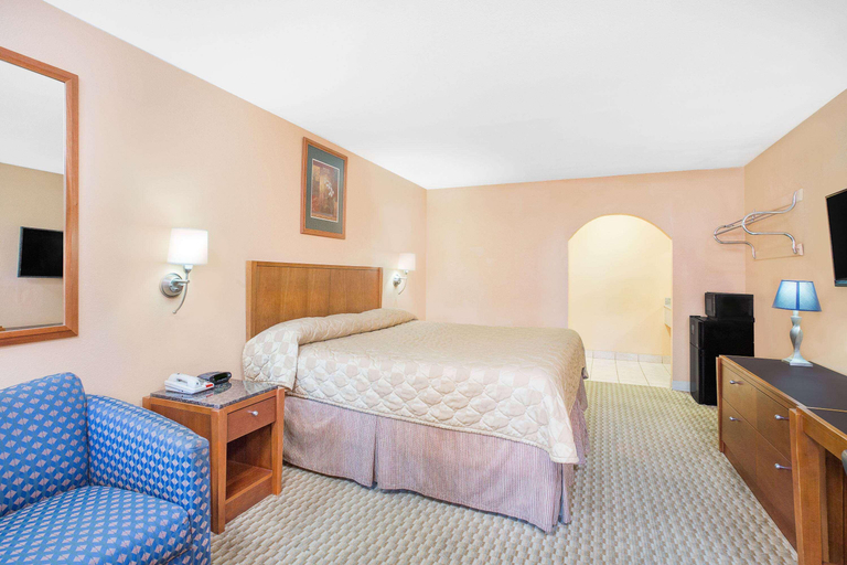 Bedroom 3, Super 8 by Wyndham San Angelo, Tom Green