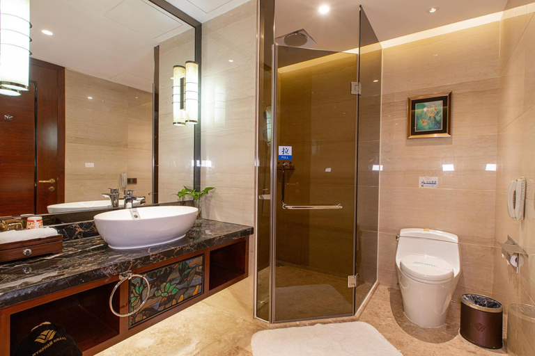 Bathroom 4, Wyndham Grand Plaza Royale Chenzhou, Chenzhou