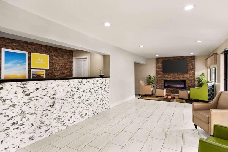 Public Area 2, Days Inn by Wyndham Anderson, Anderson
