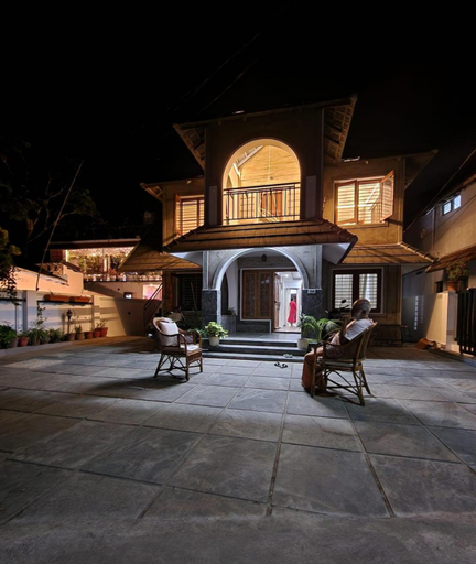 Mickey Homestay, Theni