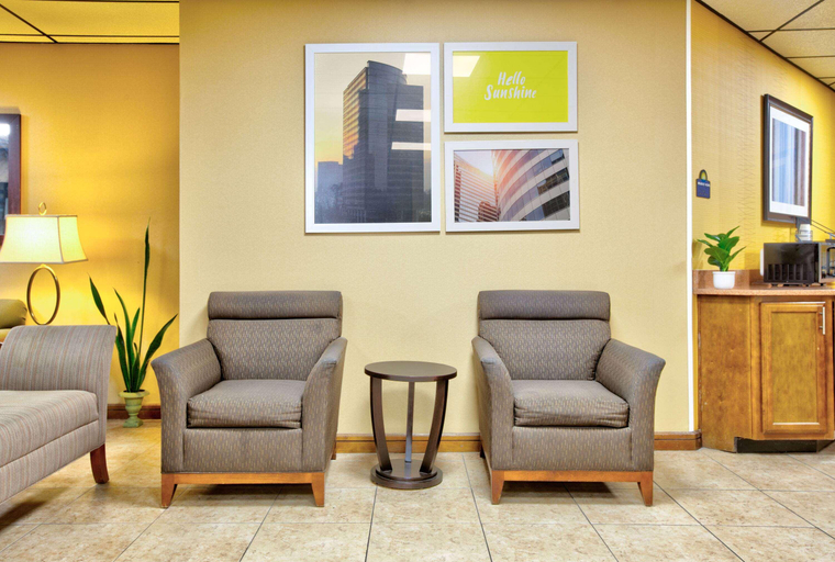 Public Area 2, Days Inn by Wyndham Batesville, Panola