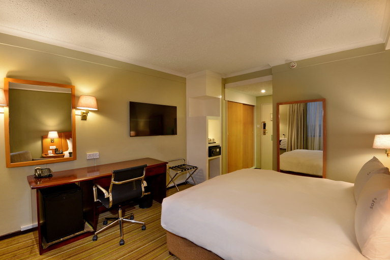 Holiday Inn HARARE by IHG Room Type - 1 King Bed Standard Smoking