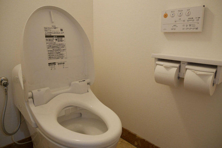 Bathroom 4, Imalle Yokohama Isezakicho, Yokohama
