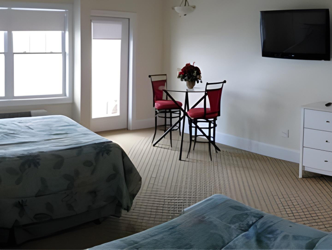 Bedroom 24