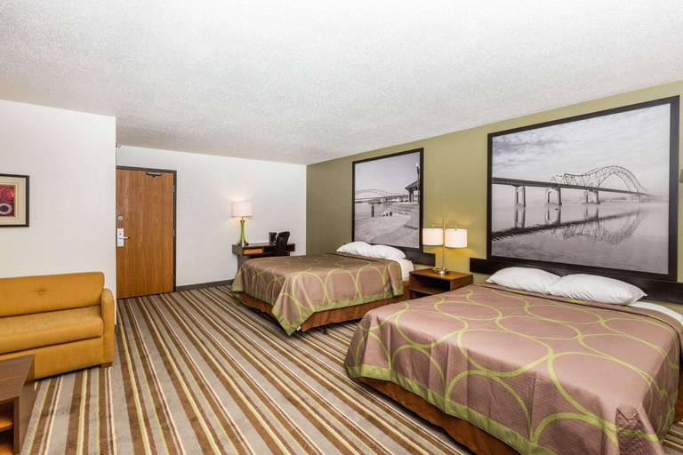 Bedroom 4, Super 8 By Wyndham Storm Lake, Buena Vista