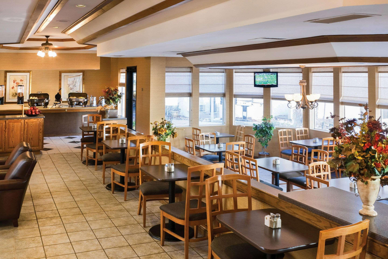 Food & Drinks 4, Quality inn & suites albuquerque univ. area, Bernalillo