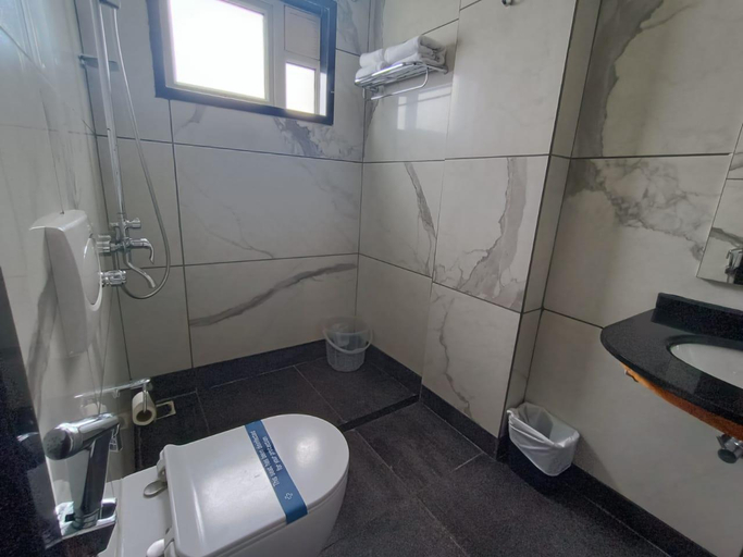 Bathroom 3