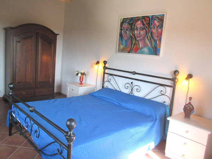 Bedroom 2, Villa in Tuscany with Pool Olive Groves, Pisa