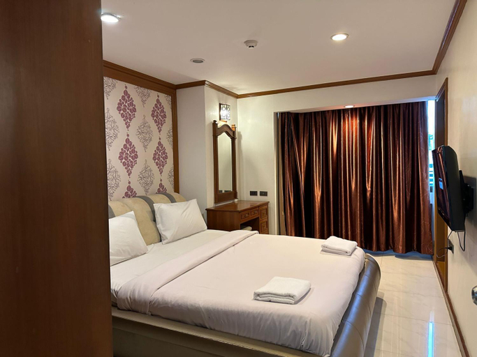 Bedroom 8