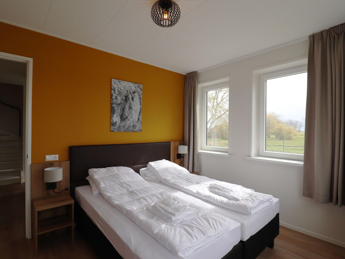 Others 4, Villa in Leons with Frisian Charm, Littenseradiel