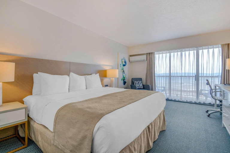 Bedroom 4, Bayside Resort, Ascend Hotel Collection, Nanaimo