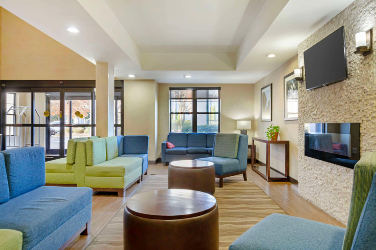 Public Area 2, Comfort Suites Downtown Winston Salem , Forsyth