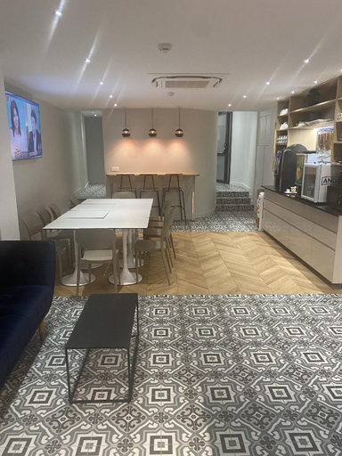 Public Area 3, Hôtel d'Alsace, Paris