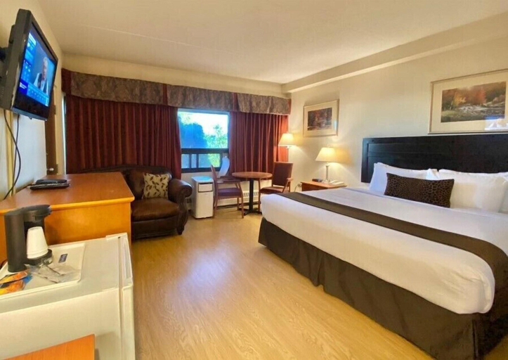 Bedroom 3, Travelodge by Wyndham Edmonton East, Division No. 11