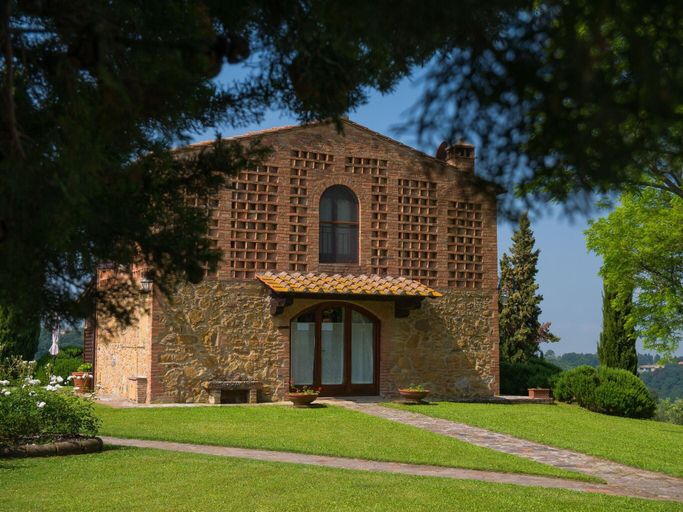 Others 2, Rustic Retreat in Tuscany with Pool, Florence
