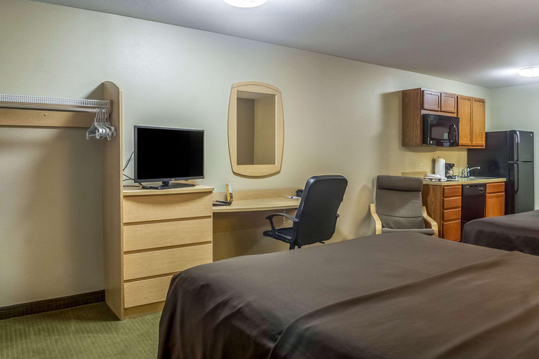 Bedroom 3, Suburban Extended Stay Hotel Triadelphia Area, Ohio