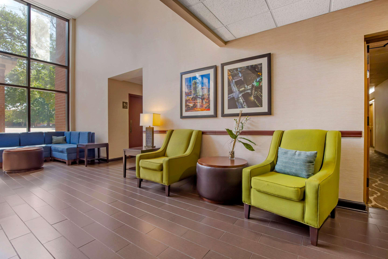 Public Area 2, Comfort Suites Regency Park, Wake