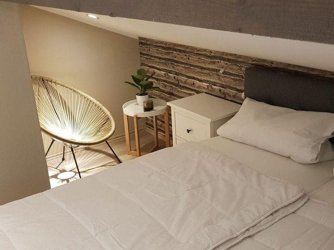 Bedroom 2, OG in the holiday village Am Hohen Bogen, Cham