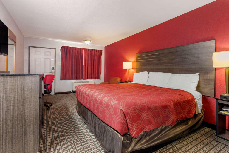 Bedroom 3, Econo Lodge Wichita Falls Downtown, Wichita