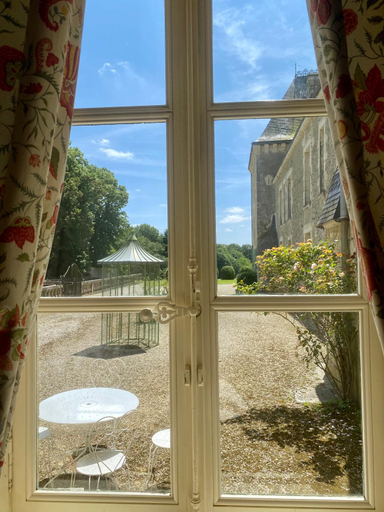 Others 5, Chateau des Feugerets, Orne