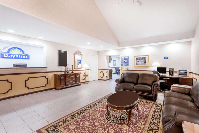 Public Area, Days Inn by Wyndham Simpsonville, Greenville