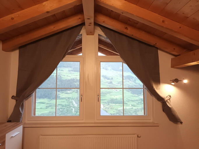 Others 5, Apartment Hochgallmigg near Ski Slopes, Landeck