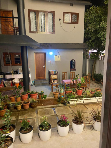 Garden, Mickey Homestay, Theni