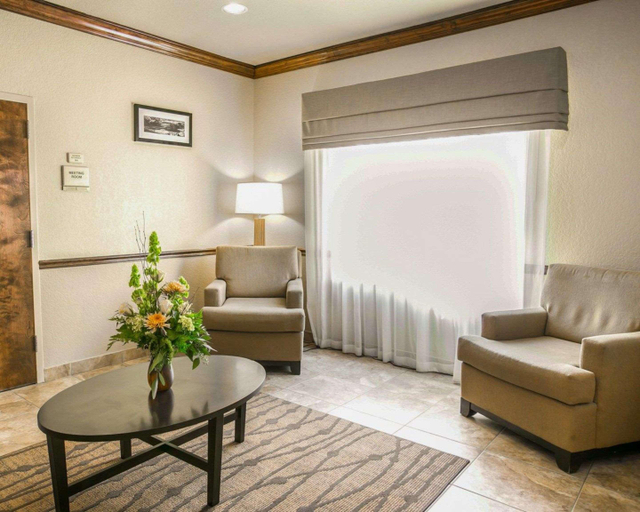 Public Area 2, Sleep Inn & Suites Near Palmetto State Park, Gonzales