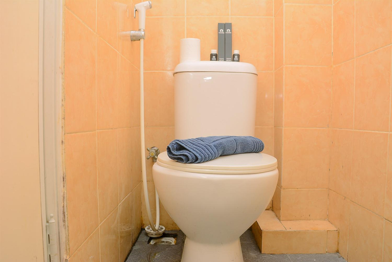 Bathroom 9