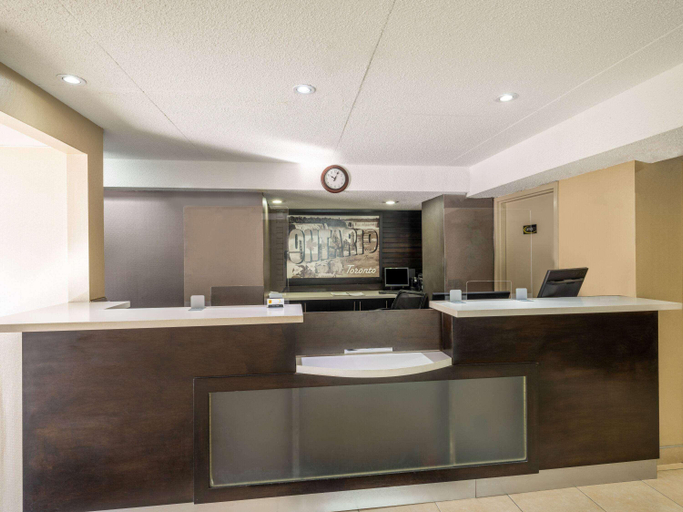 Bathroom 4, Super 8 by Wyndham Toronto East ON, Toronto