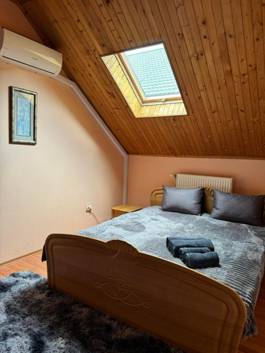 Bedroom 2, ПАННА КАТЕРИНА, Svaliavs'kyi