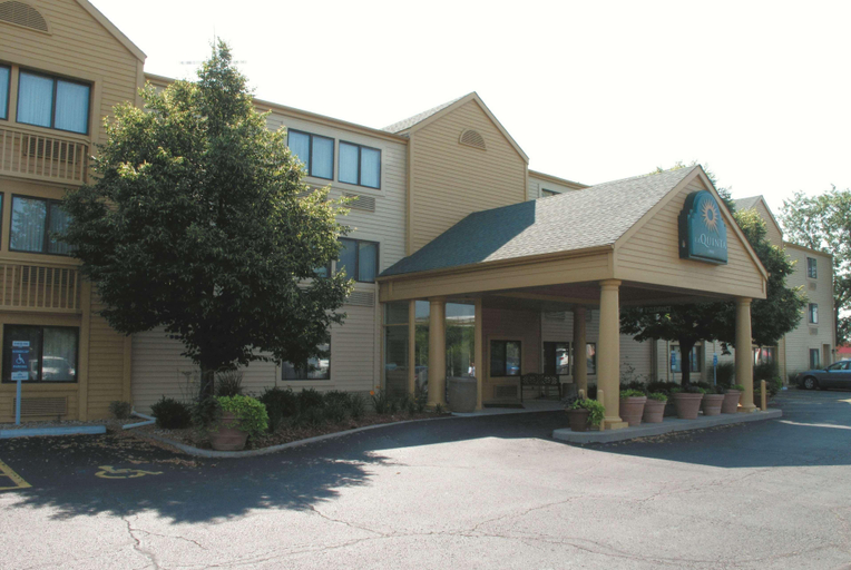 La Quinta Inn Kansas City North, Jackson