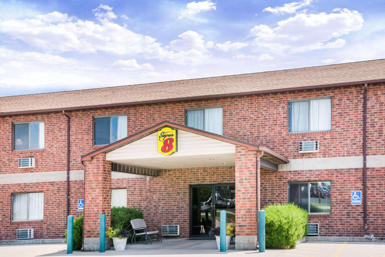 Exterior & Views 2, Super 8 by Wyndham Chanute, Neosho