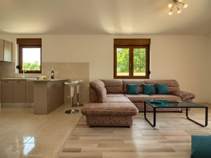 Others 5, Villa Markulin Comfortable holiday residence, Ližnjan