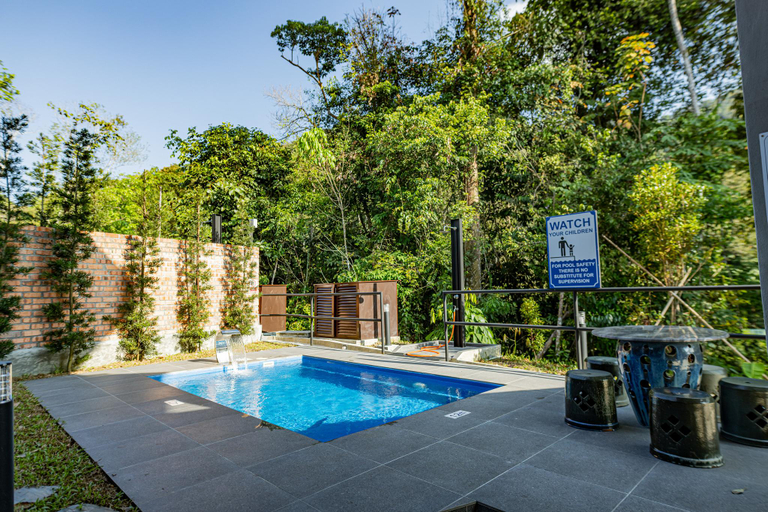 Swimming Pool 22