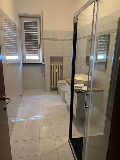 Bathroom 2, Bed Station -self check in-, Bergamo