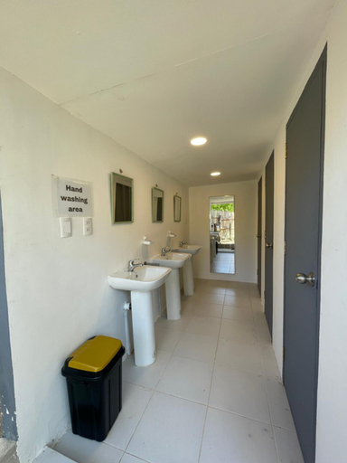 Bathroom 2, Moon Bar Hostel, San Vicente