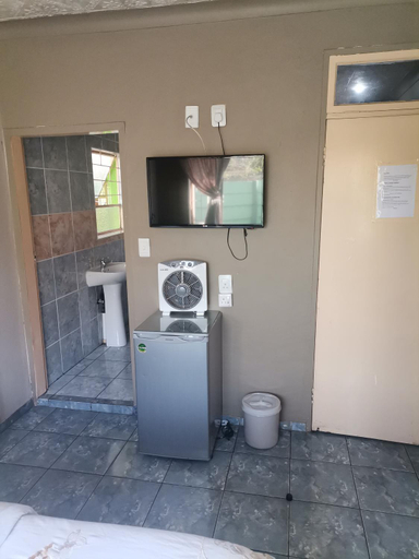 Others 5, Delapaix Guest lodge, Ekurhuleni