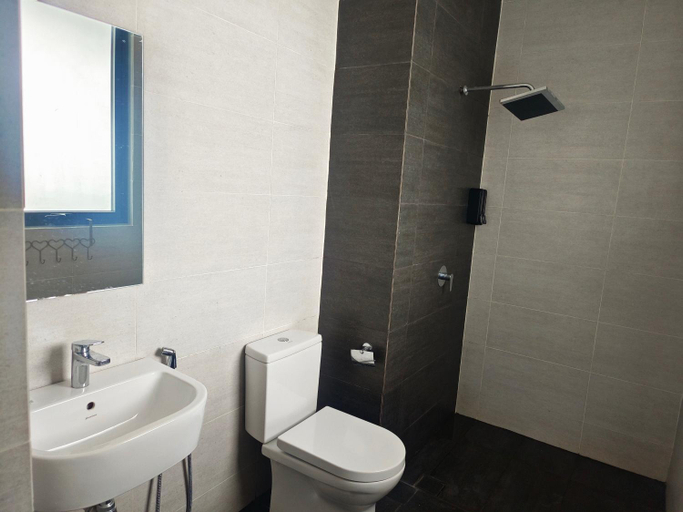 Bathroom 4, One Bedroom Troika Kota Bharu @ AGhome (Commoneo Theme), Kota Bharu