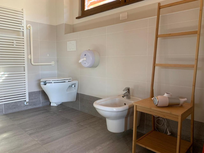 Bathroom 3, Resort Drena, Trento