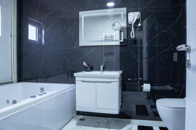 Bathroom 2, Fantasy apartment