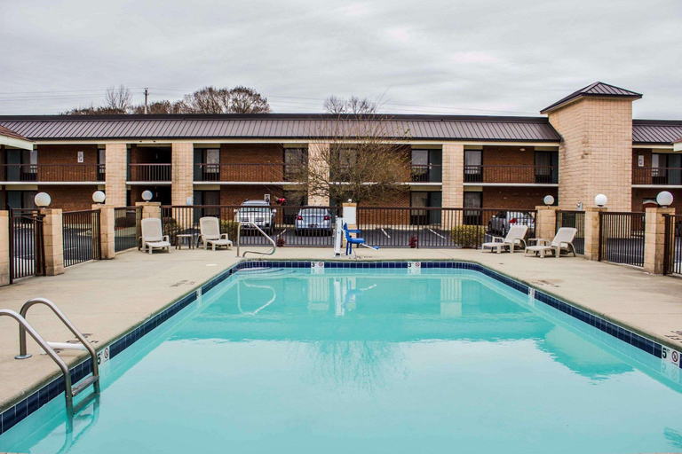 Sport & Beauty 5, Quality Inn Kinston, Lenoir