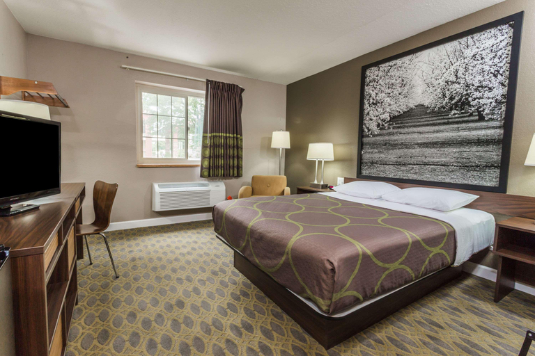 Bedroom 2, Deluxe Inn Willows, Glenn