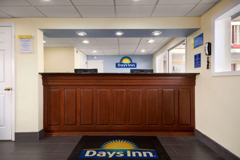 Public Area 2, Days Inn by Wyndham Jacksonville NC, Onslow