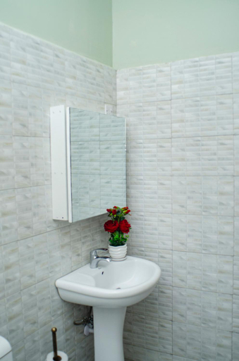 Bathroom 3, Jadea Residence & BnB, Meru
