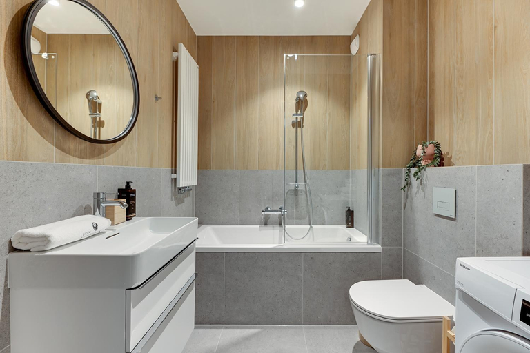 Bathroom 3, Scala Suites with Parking by Lion Apartments, Gdańsk City