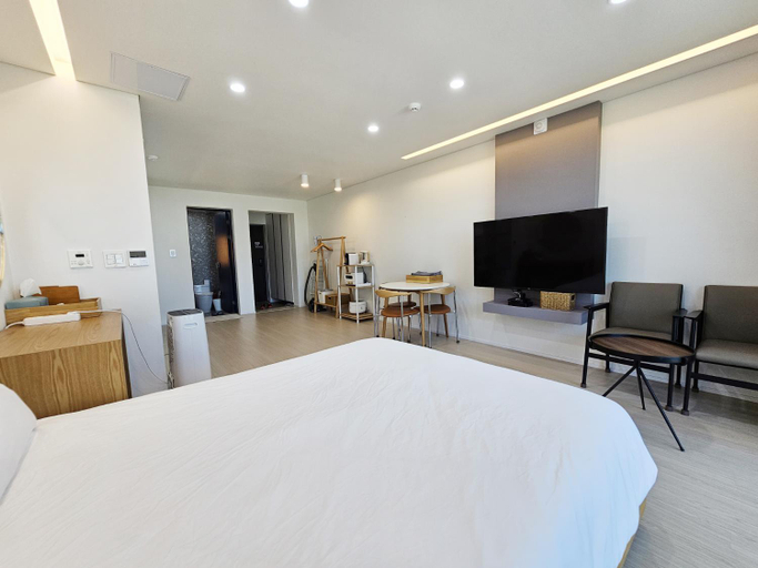 Bedroom 12