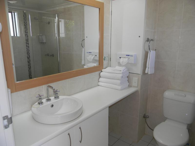 Bathroom 5, Comfort Inn Grammar View, Toowoomba - North-East