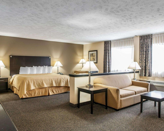 Bedroom 4, Quality Inn & Suites  Mattoon Area, Coles